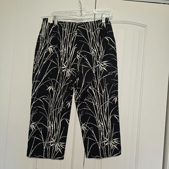 NWT Talbots Petites Black White Bamboo Print Stretch Capri Crop Pants Size‎ 10P - Picture 2 of 7
